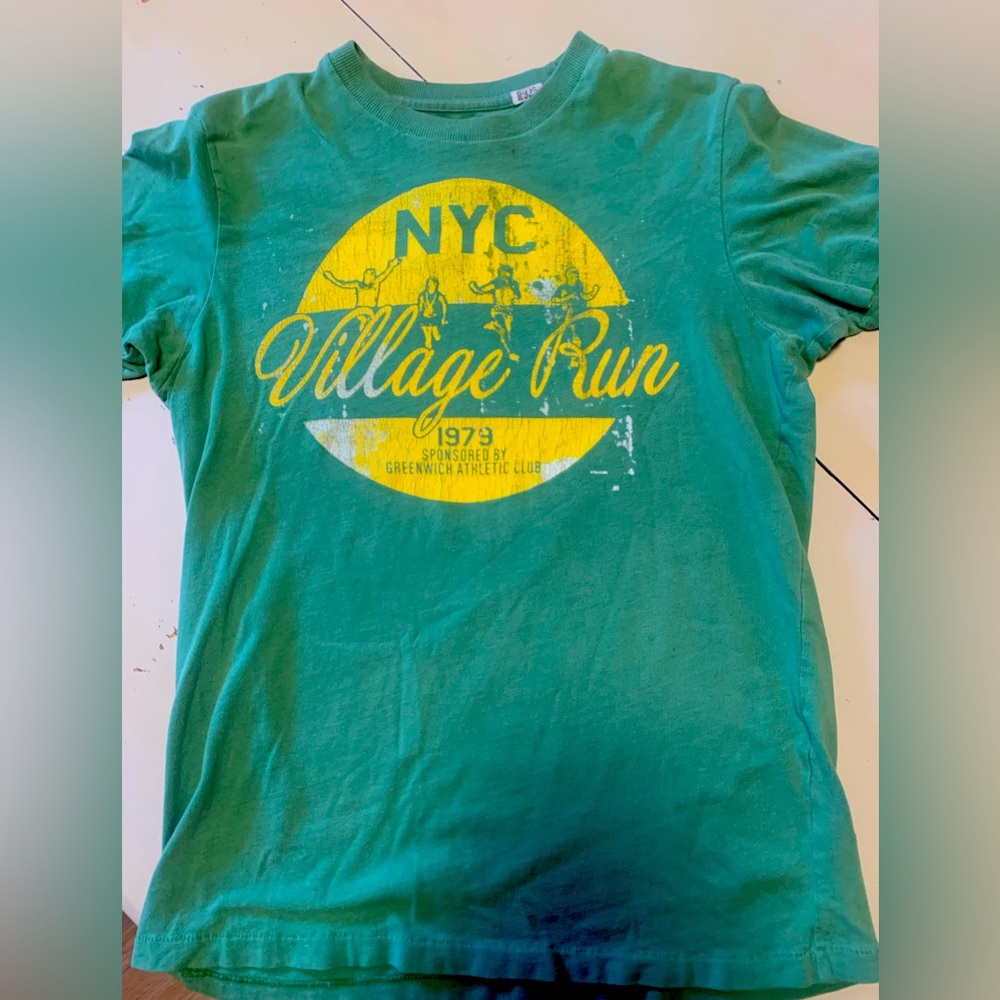 RARE MENS RUEHL No. 925 small graphic tee